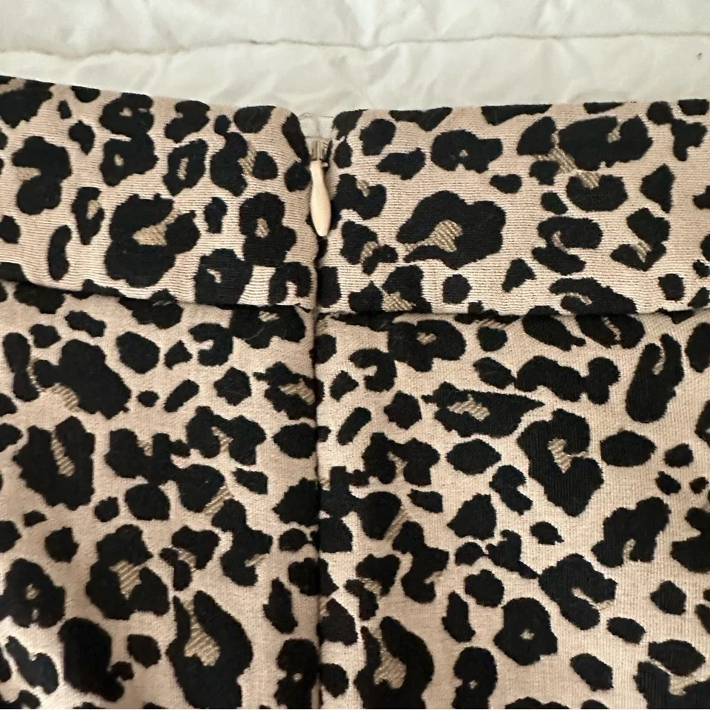 LOFT animal print skirt, mini style, size 6 - Picture 5 of 5